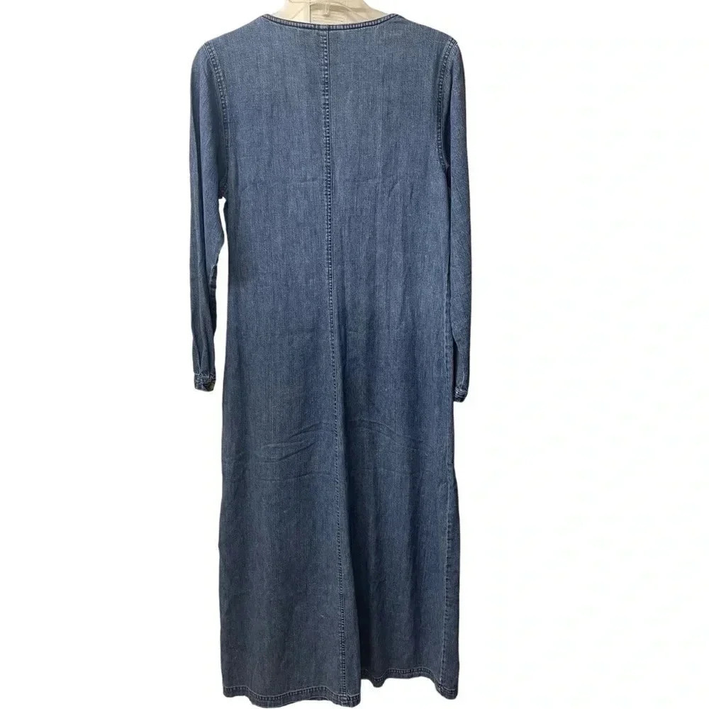 Vintage LL Bean denim dress jumper. Size 6. 100% cotton. Near perfect shape. - Picture 2 of 5